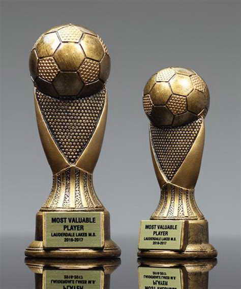 custom resin soccer trophy resin tatue resin crafts souvenir gift